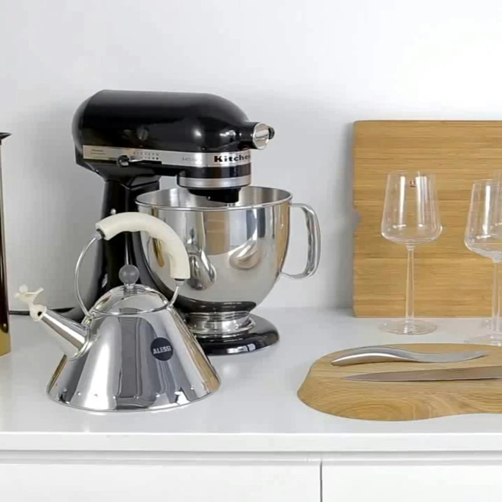 Alessi Electric Kettle 1,5 L 220-240V, Black 4 Alessi Electric Kettle 1,5 L 220-240V, Black - Afbeelding 2