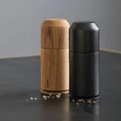 Crush Me Salt And Pepper Mill, Oiled Oak -Huis Keuken by wirth crush me salt and pepper mill oiled oak 8