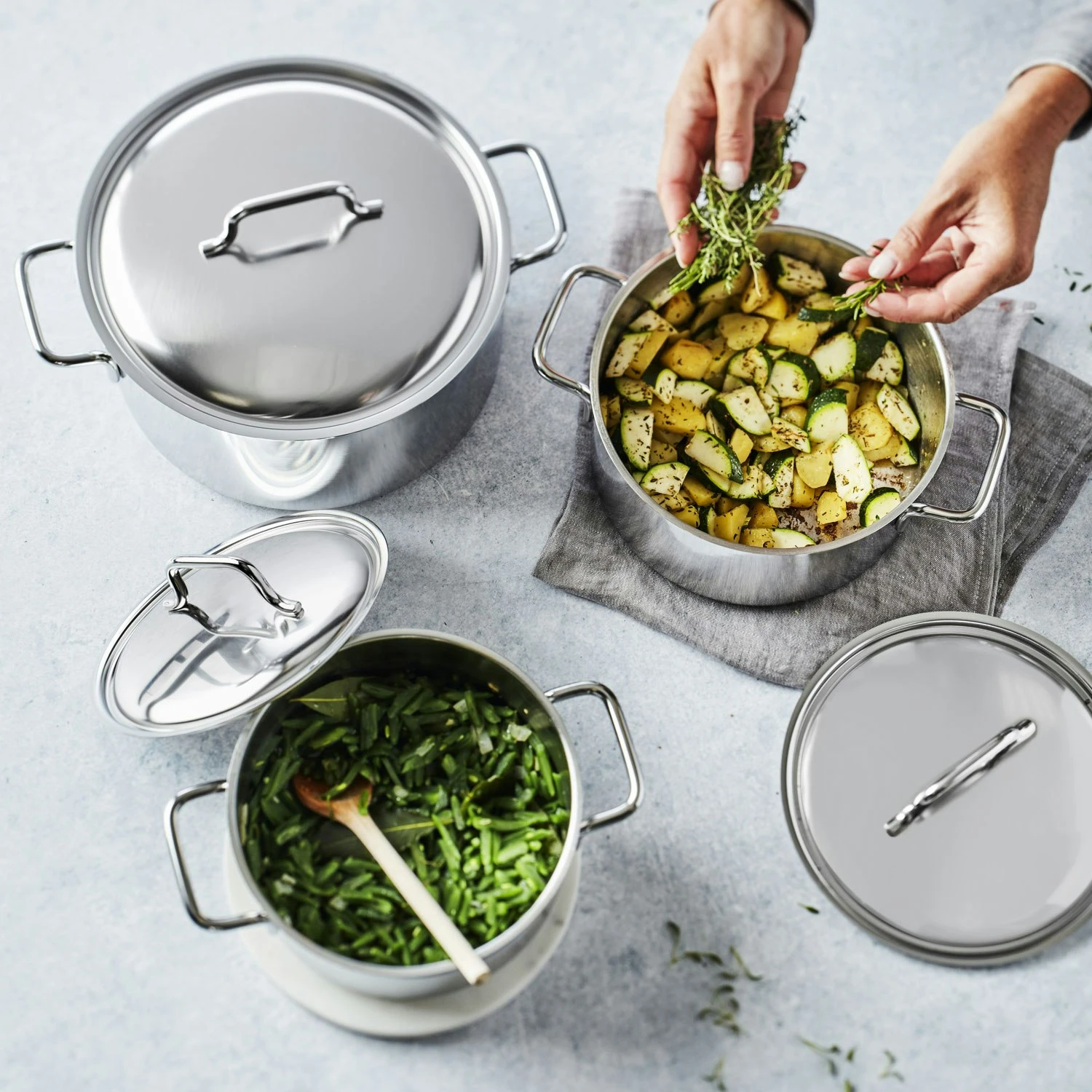 Demeyere Apollo Pot Met Deksel 20 Cm / 3 L 4 Demeyere Apollo Pot Met Deksel 20 Cm / 3 L - Afbeelding 2