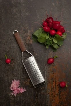Microplane Master Grater, Medium 9 Microplane Master Grater, Medium -Huis Keuken microplane master grater medium 6