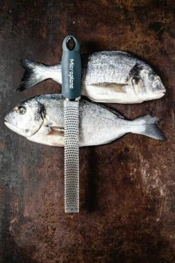 Microplane Premium Classic Zester Anthracite Gray 8 Microplane Premium Classic Zester Anthracite Gray -Huis Keuken microplane premium classic series zesteur 14