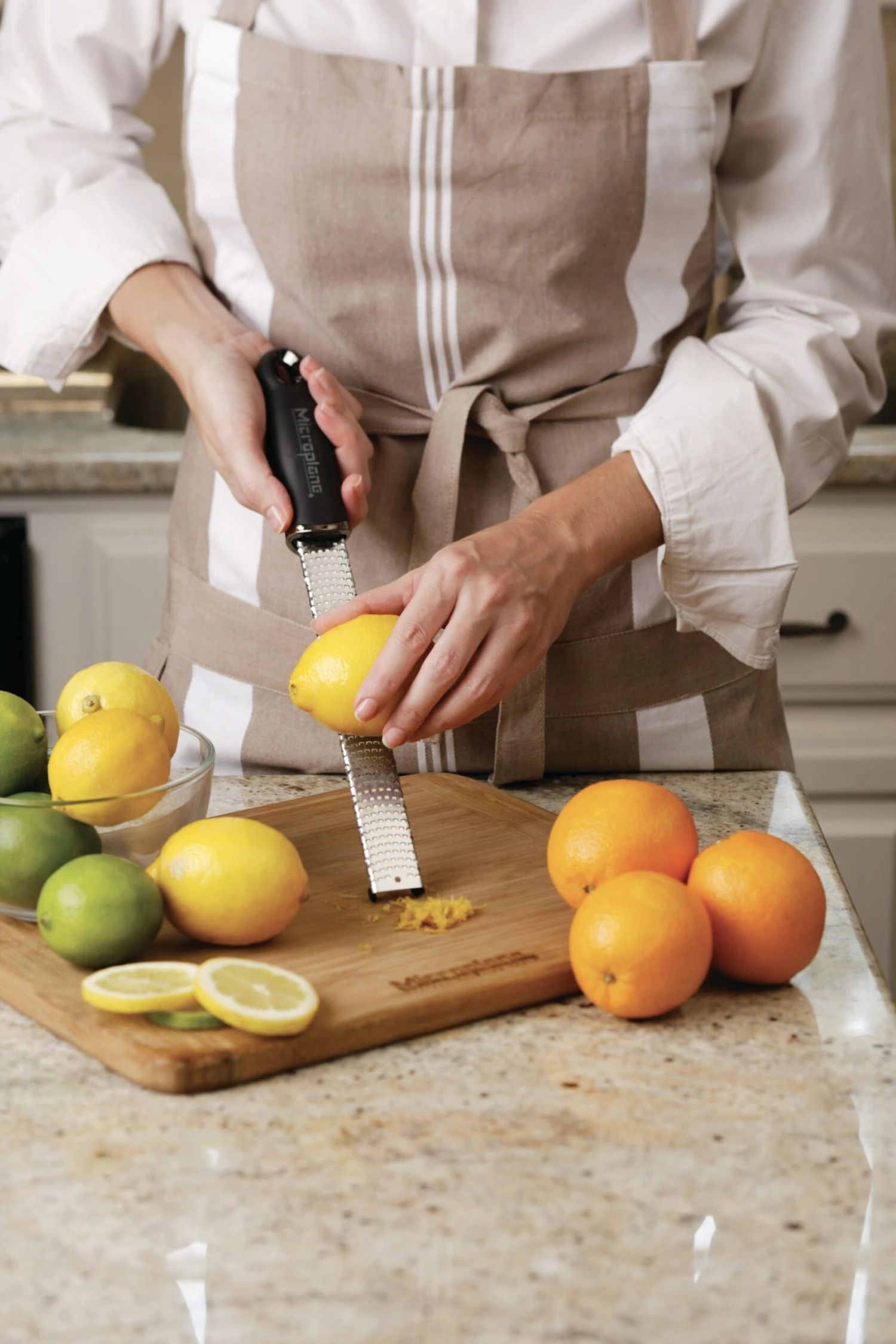 Microplane Premium Classic Zesteur, Camouflagegroen 6 Microplane Premium Classic Zesteur, Camouflagegroen - Afbeelding 4