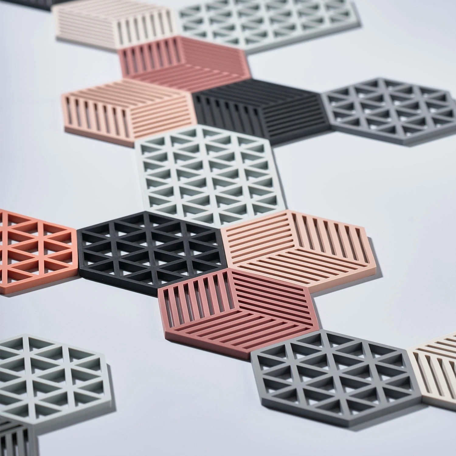 Zone Denmark Triangle Trivet Small, Black 5 Zone Denmark Triangle Trivet Small, Black - Afbeelding 3